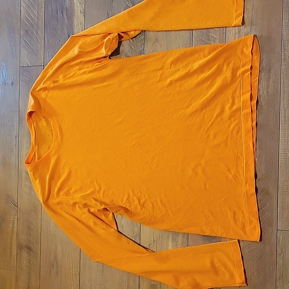 Men's sz large Lululemon running shirt orange